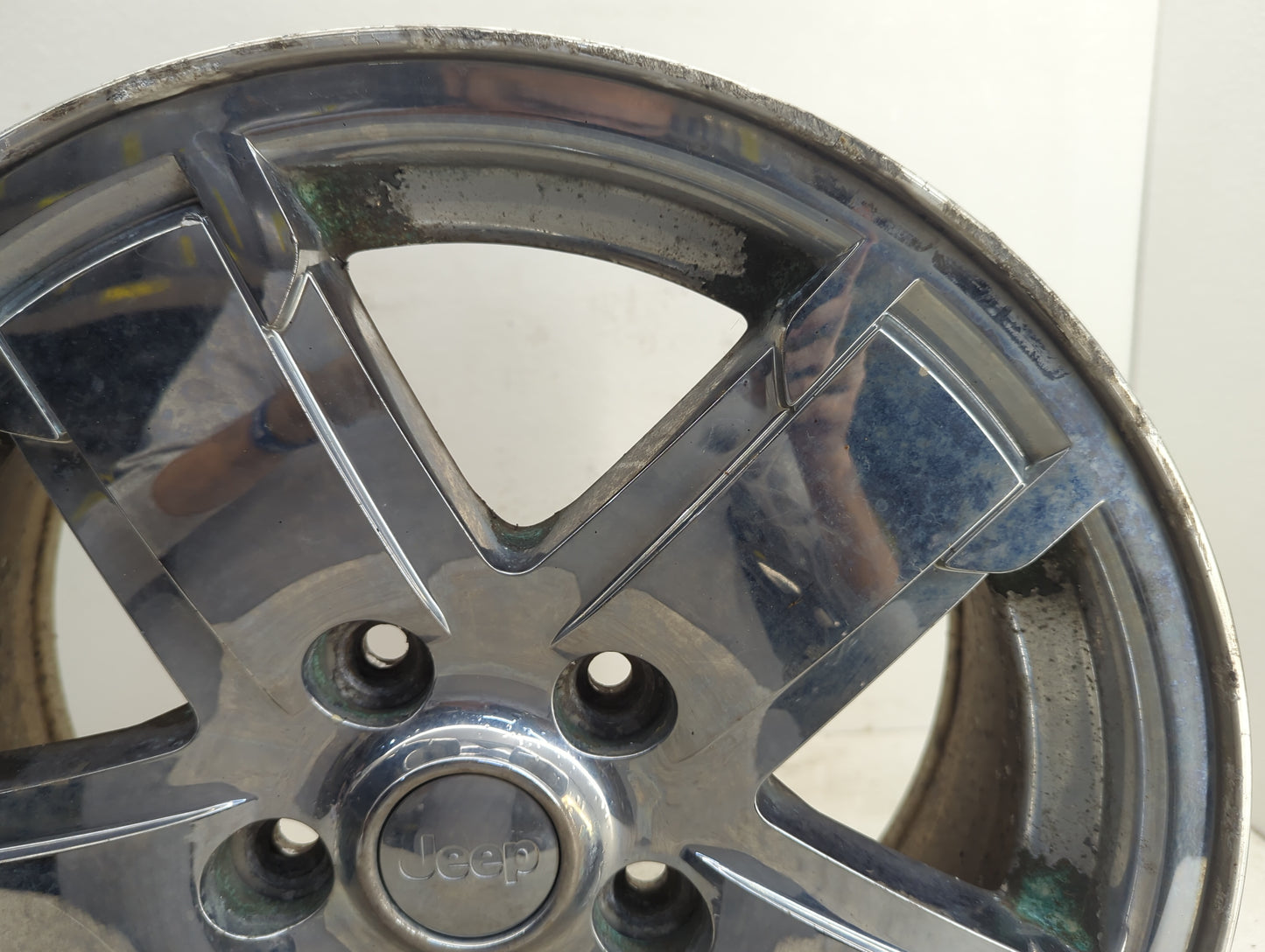 2005-2007 Jeep Grand Cherokee Oem Wheel Rim - Oemusedautoparts1.com