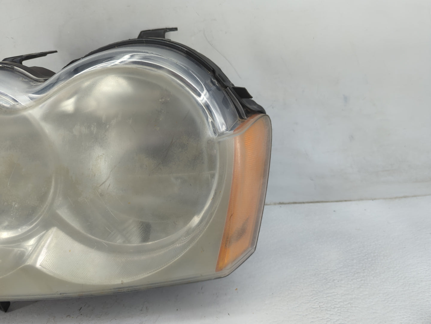 2005 Jeep Grand Cherokee Passenger Right Oem Head Light Headlight Lamp - Oemusedautoparts1.com