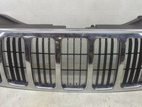 2005-2007 Jeep Grand Cherokee Front Bumper Grille Chrome - Oemusedautoparts1.com