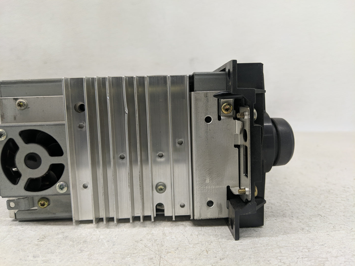 2005-2007 Jeep Grand Cherokee Radio AM FM Cd Player Receiver Replacement P/N:P05091720AF Fits OEM Used Auto Parts - Oemuseda