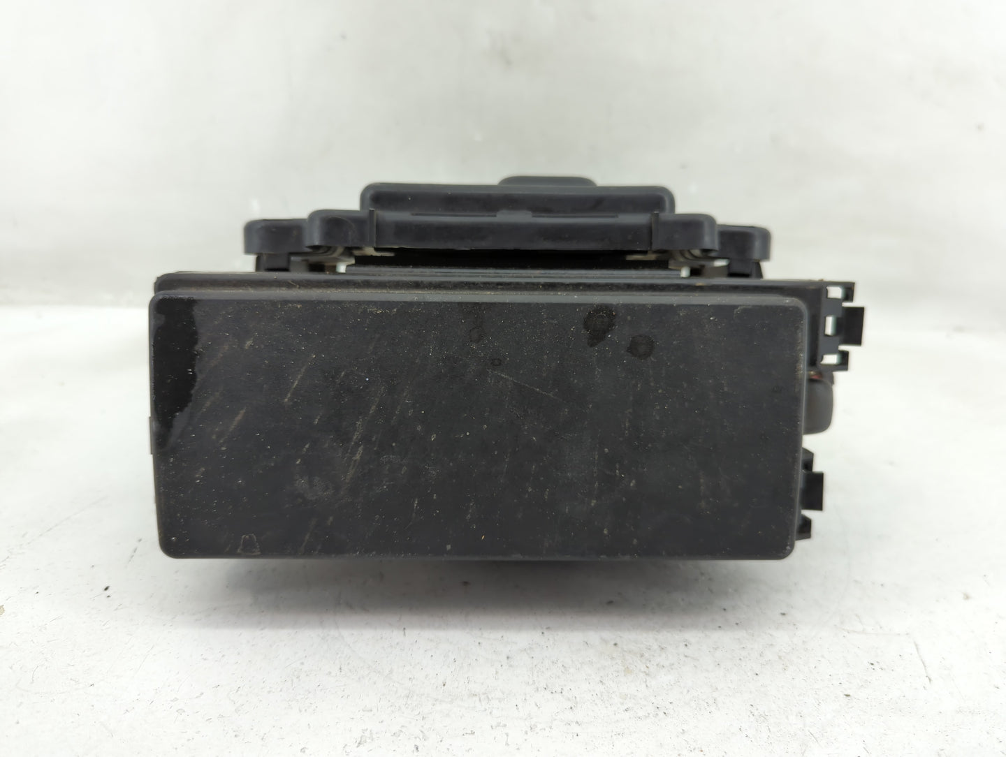 2005-2005 Jeep Grand Cherokee Fusebox Fuse Box Relay Module Tipm - Oemusedautoparts1.com