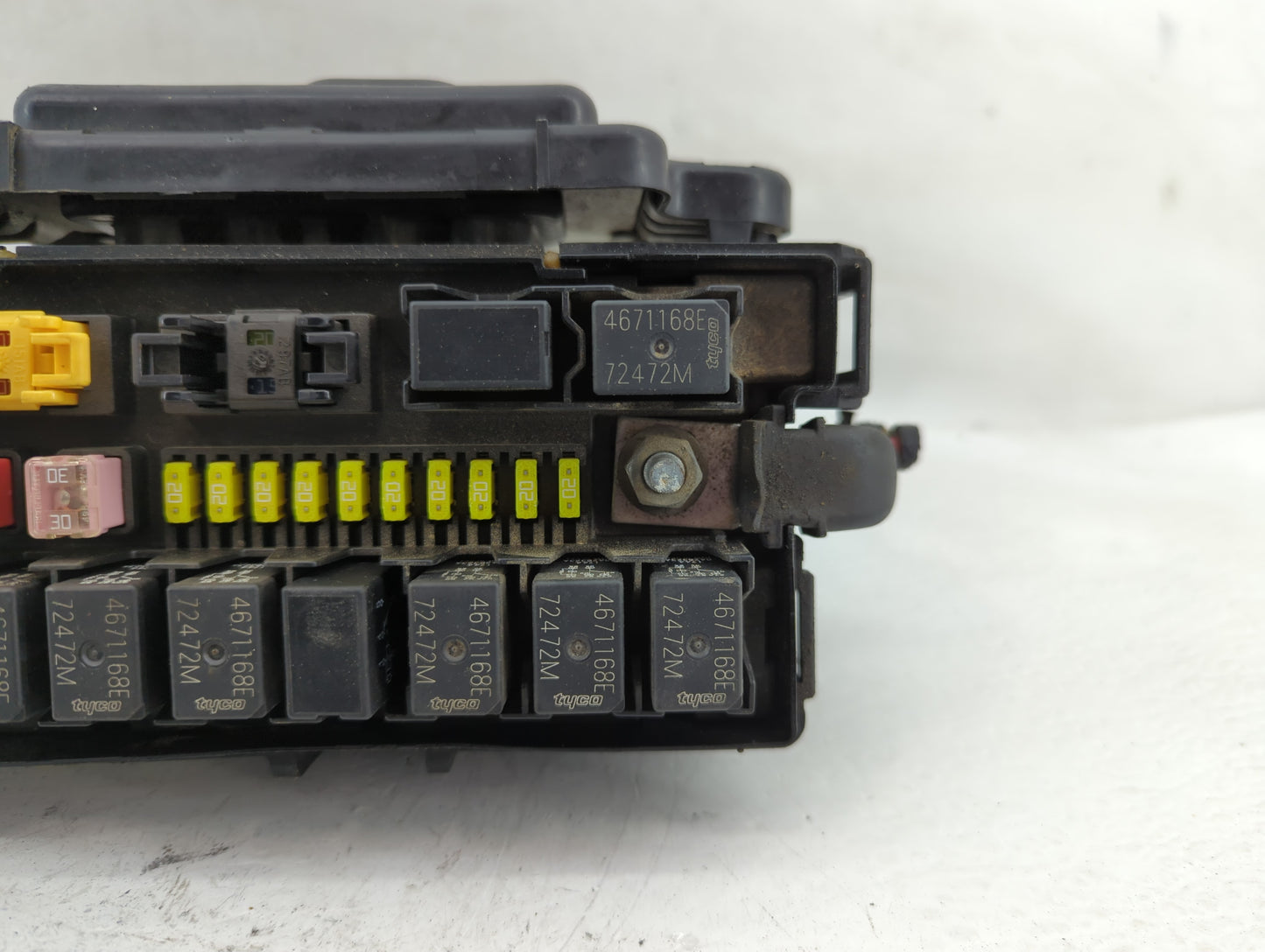 2005-2005 Jeep Grand Cherokee Fusebox Fuse Box Relay Module Tipm - Oemusedautoparts1.com