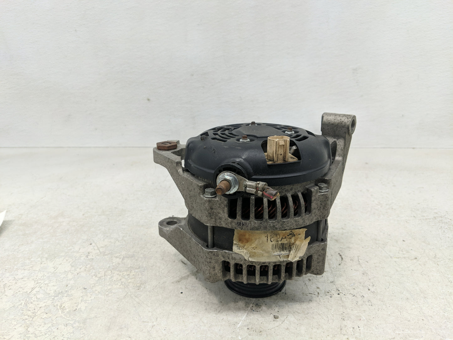 2005-2006 Jeep Grand Cherokee Alternator Replacement Generator Charging Assembly Engine OEM Fits Fits 2005 2006 OEM Used Aut