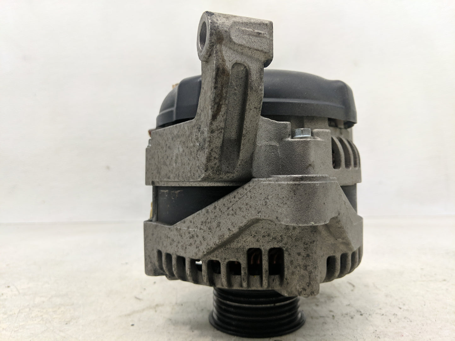 2005-2006 Jeep Grand Cherokee Alternator Replacement Generator Charging Assembly Engine OEM Fits Fits 2005 2006 OEM Used Aut