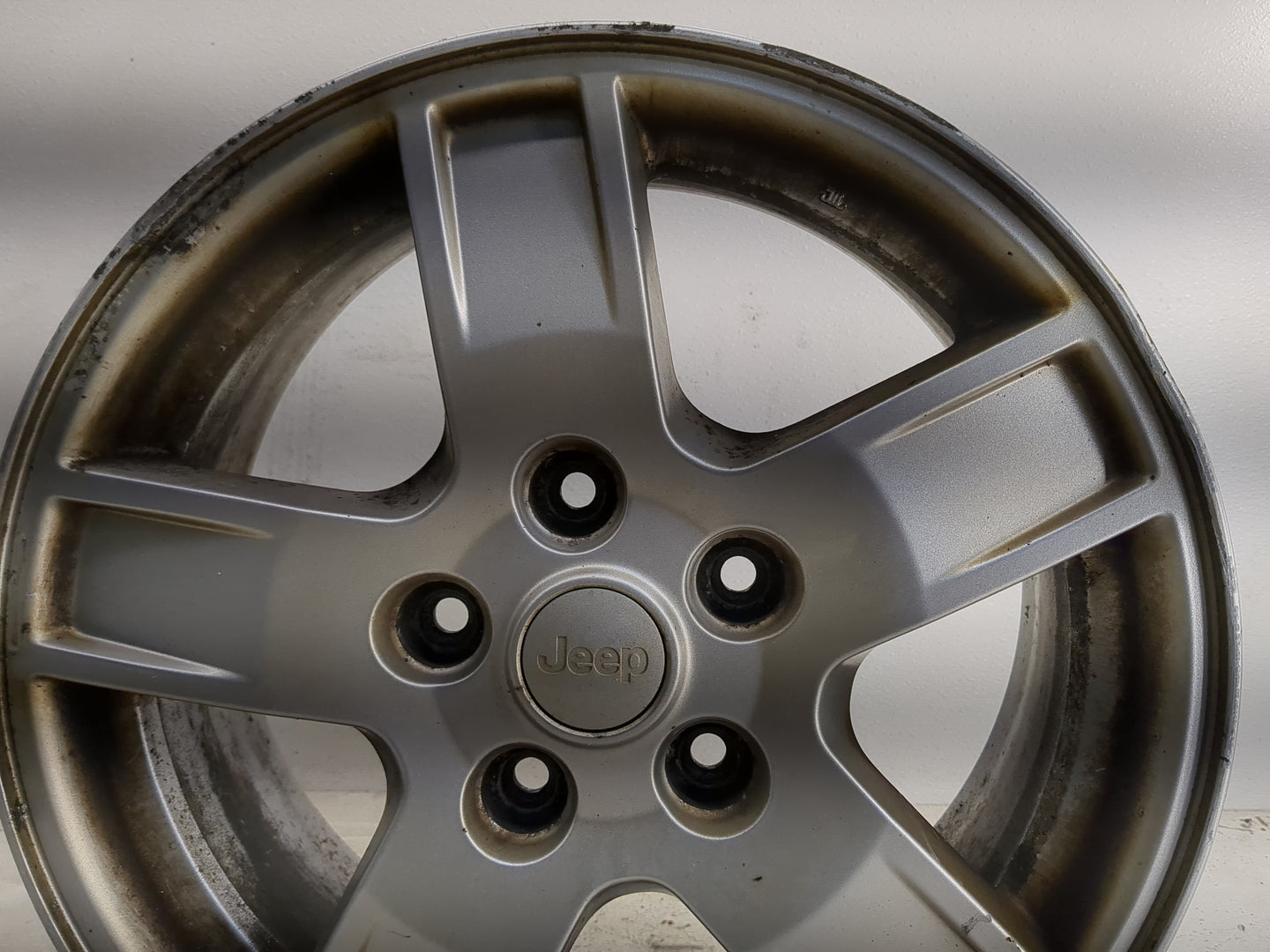 2005-2007 Jeep Grand Cherokee Oem Wheel Rim 1323846 - Oemusedautoparts1.com