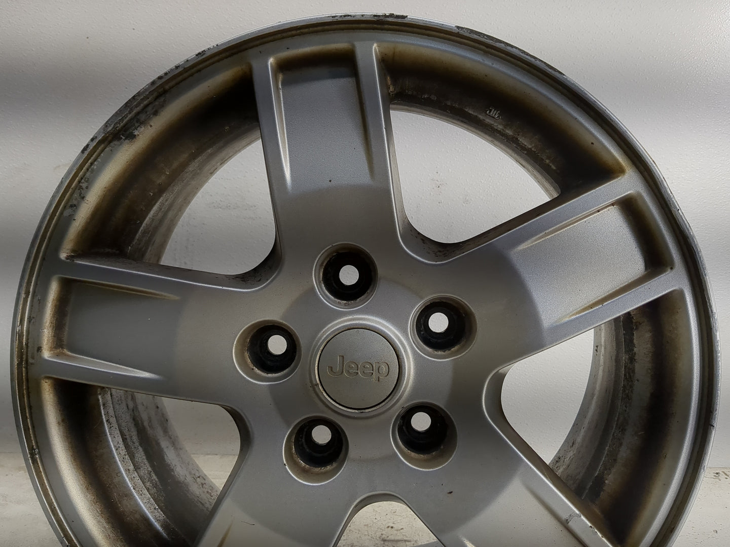 2005-2007 Jeep Grand Cherokee Oem Wheel Rim 1323846 - Oemusedautoparts1.com