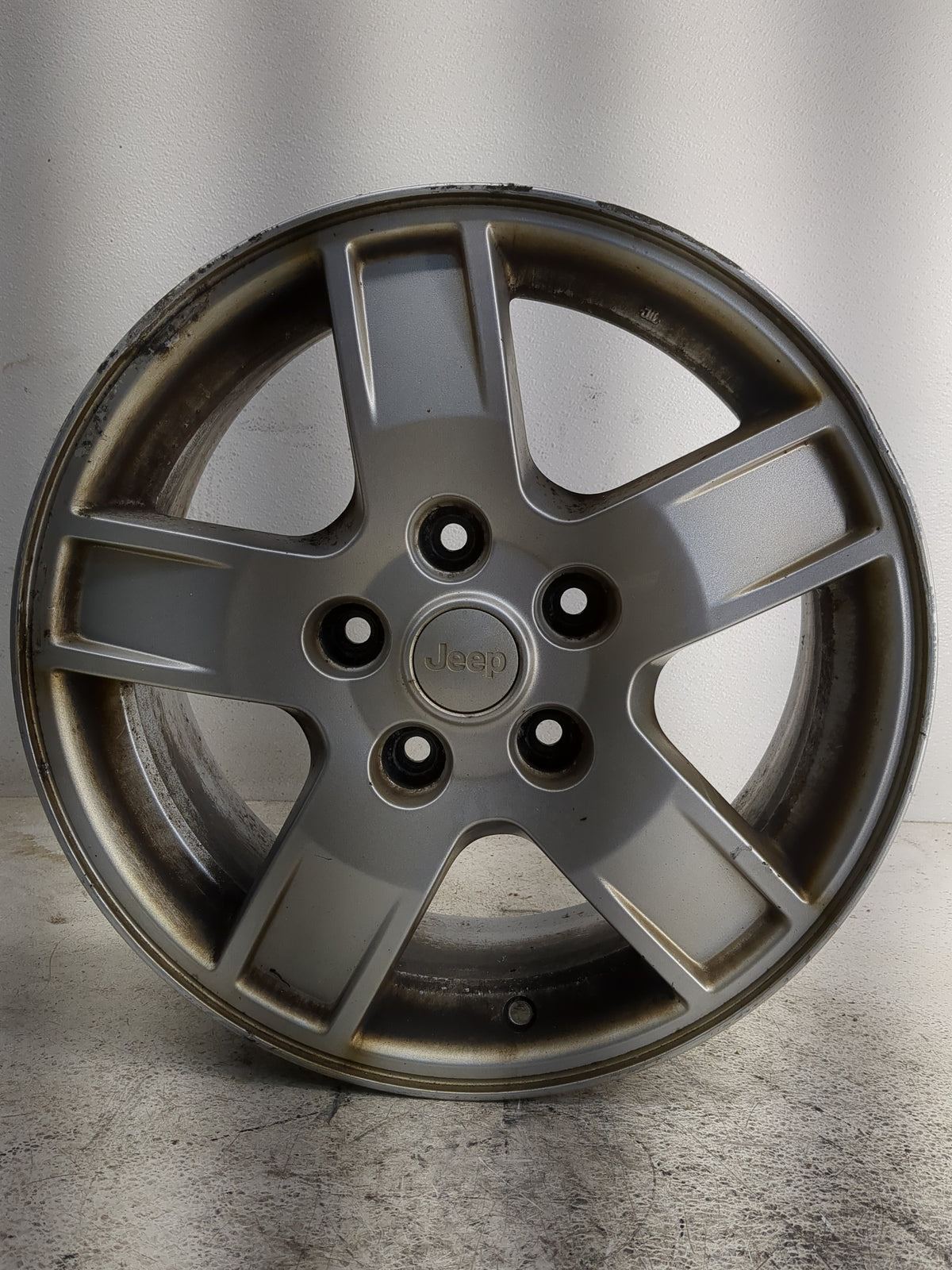 2005-2007 Jeep Grand Cherokee Oem Wheel Rim 1323846 - Oemusedautoparts1.com