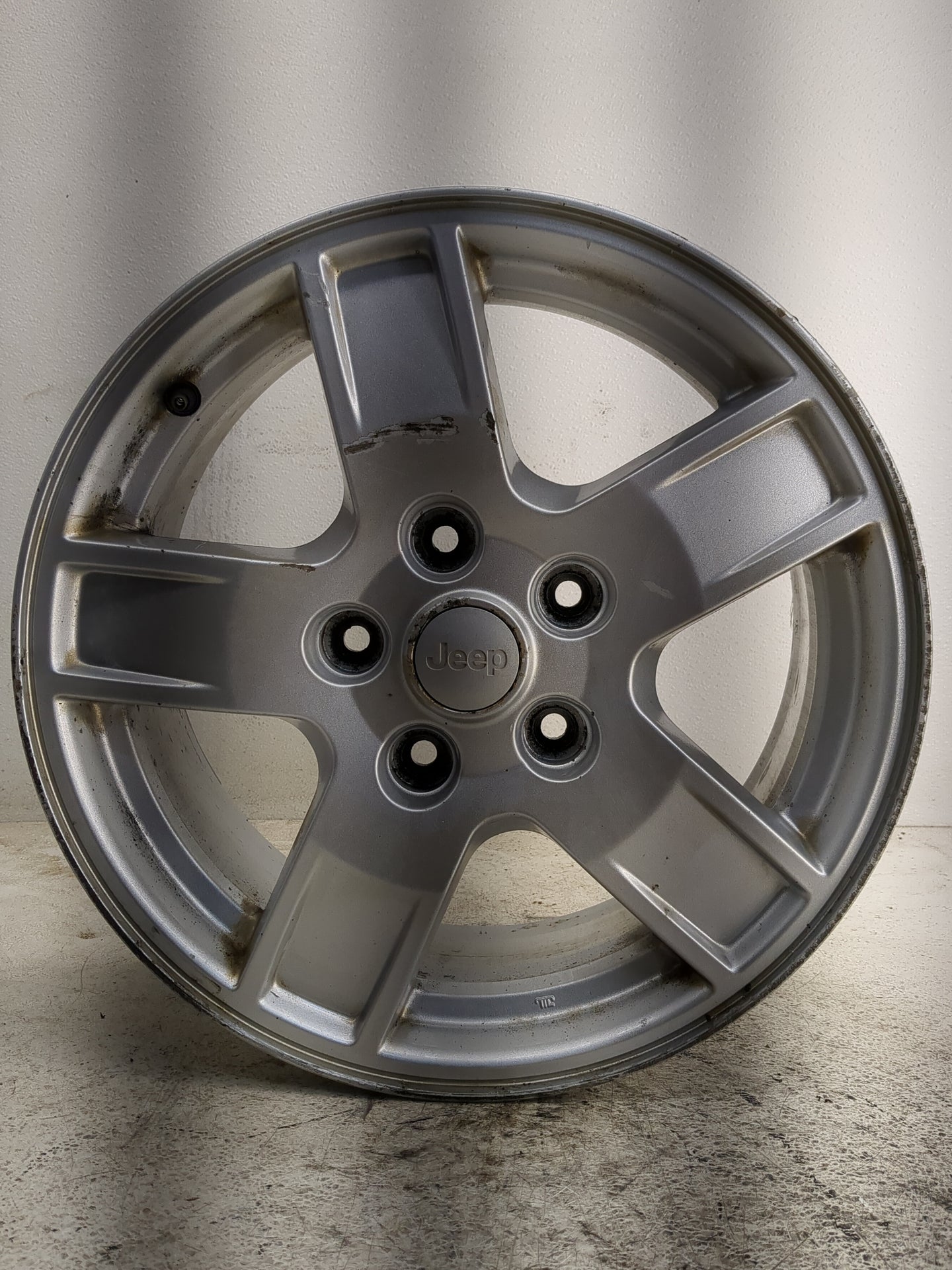 2005-2007 Jeep Grand Cherokee Oem Wheel Rim 1323848 - Oemusedautoparts1.com