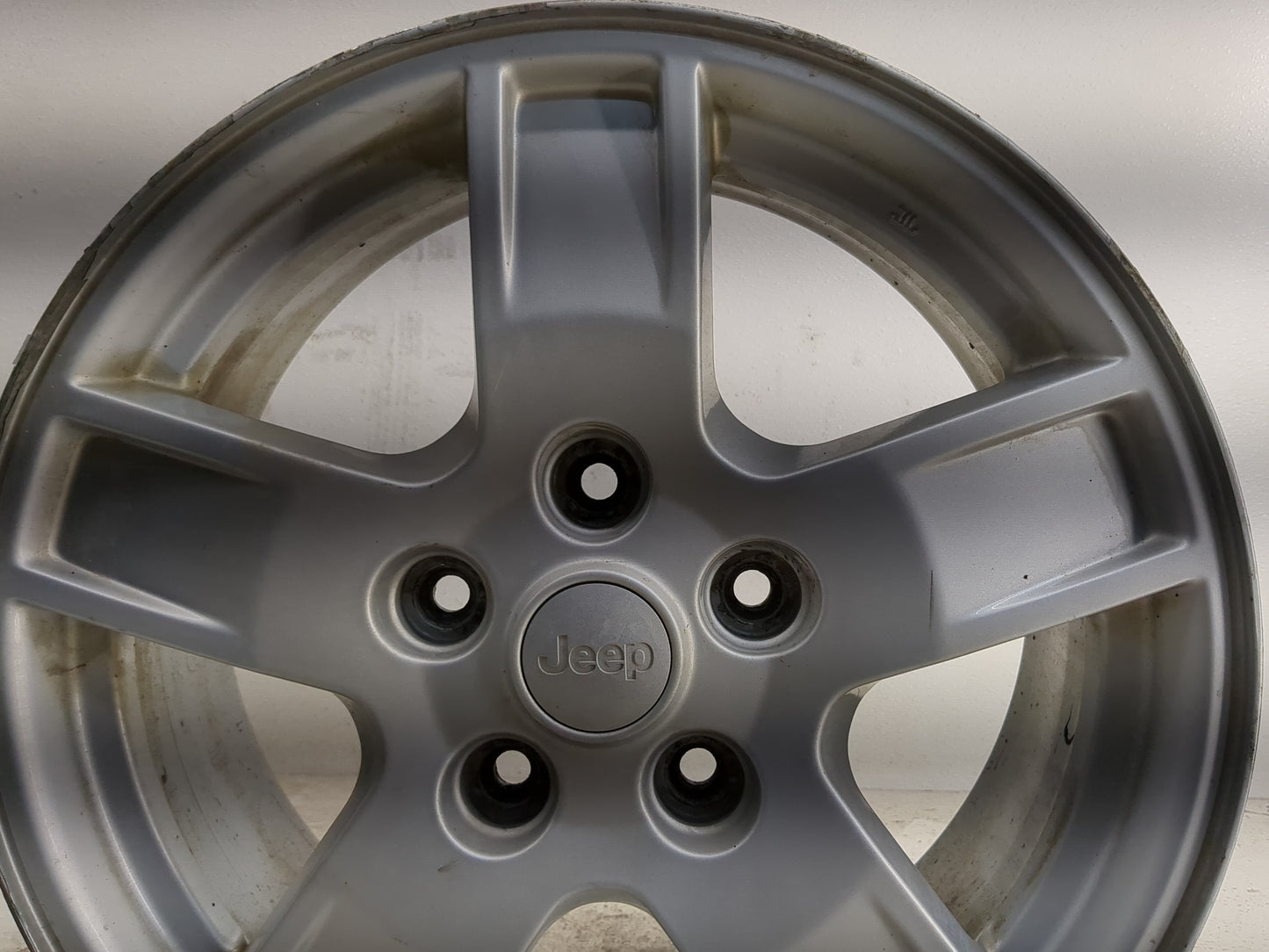 2005-2007 Jeep Grand Cherokee Oem Wheel Rim 1323850 - Oemusedautoparts1.com