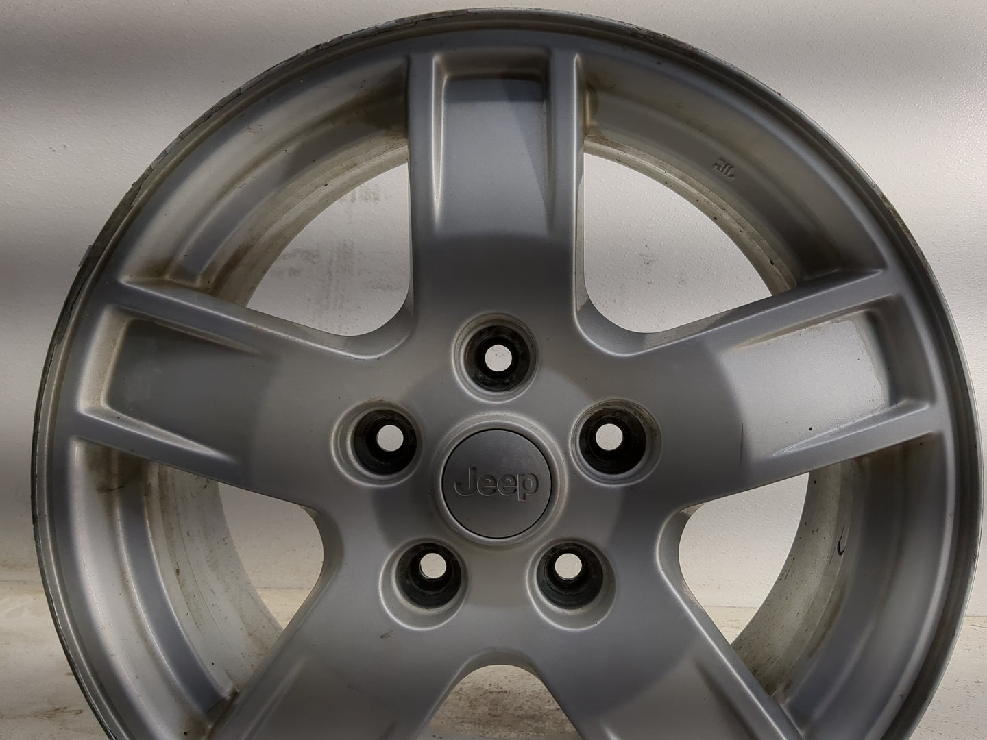 2005-2007 Jeep Grand Cherokee Oem Wheel Rim 1323850 - Oemusedautoparts1.com