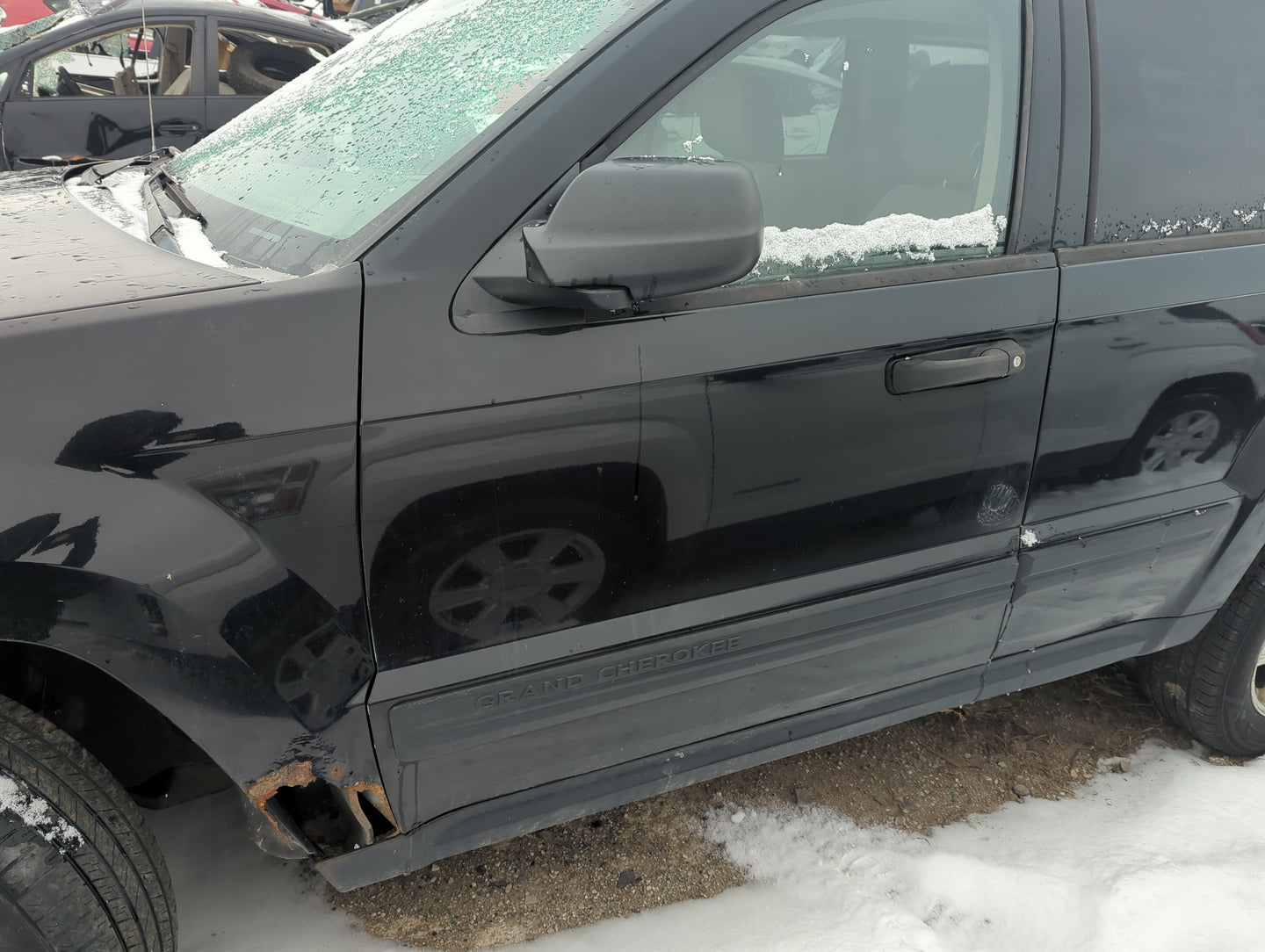 2005-2005 Jeep Grand Cherokee Driver Front Door Oem 1352317 - Oemusedautoparts1.com