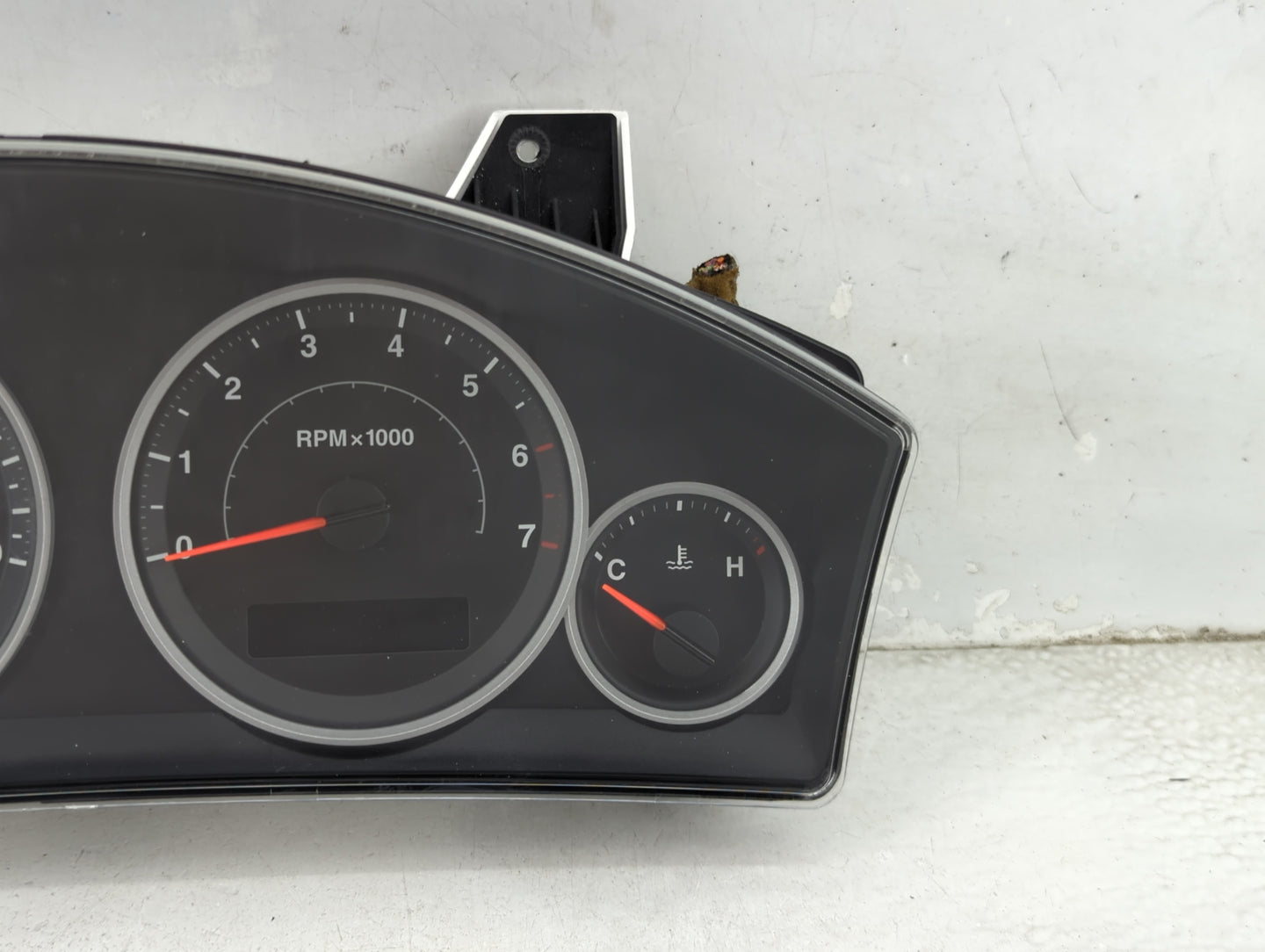2005 Jeep Grand Cherokee Instrument Cluster Speedometer Gauges P/N:56050228AI CR-0032-003-M0C0 Miles: Fits OEM Used Auto Par