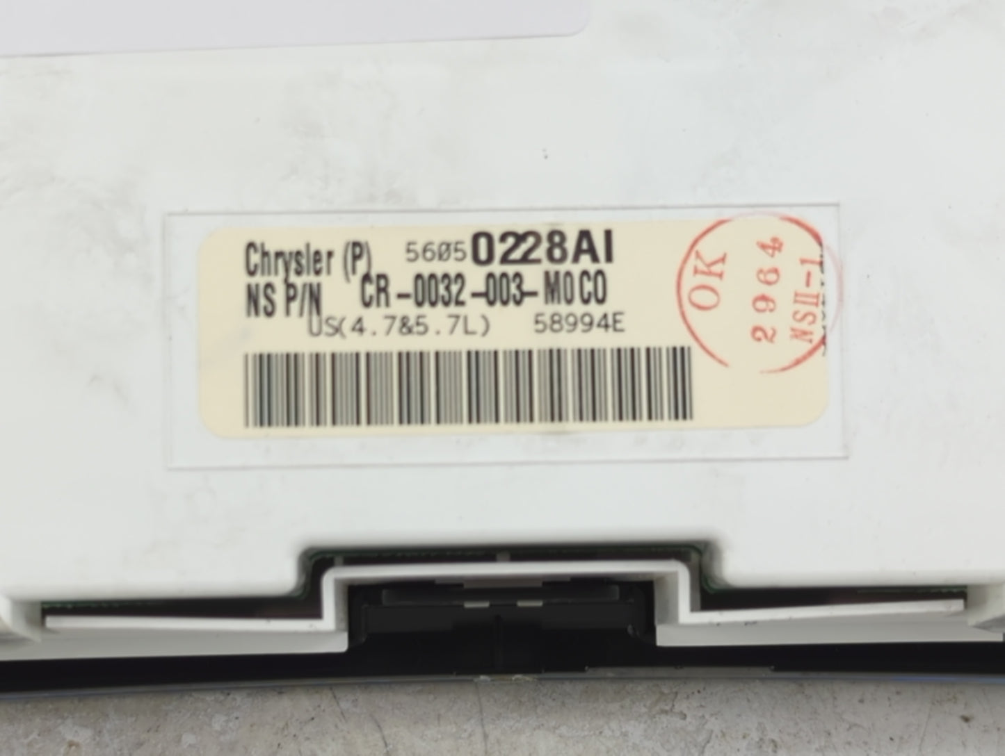 2005 Jeep Grand Cherokee Instrument Cluster Speedometer Gauges P/N:56050228AI CR-0032-003-M0C0 Miles: Fits OEM Used Auto Par