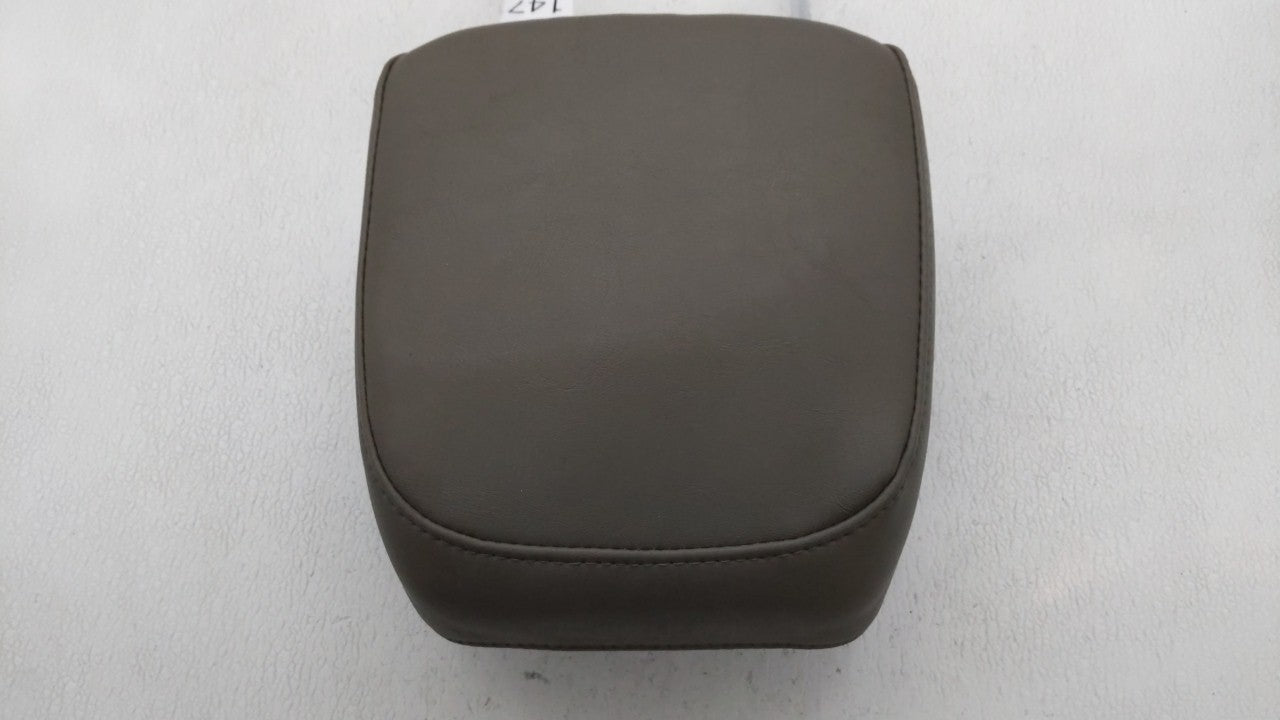2005-2010 Jeep Grand Cherokee Headrest Head Rest Front Driver Passenger Seat Fits Fits 2005 2006 2007 2008 2009 2010 OEM Use