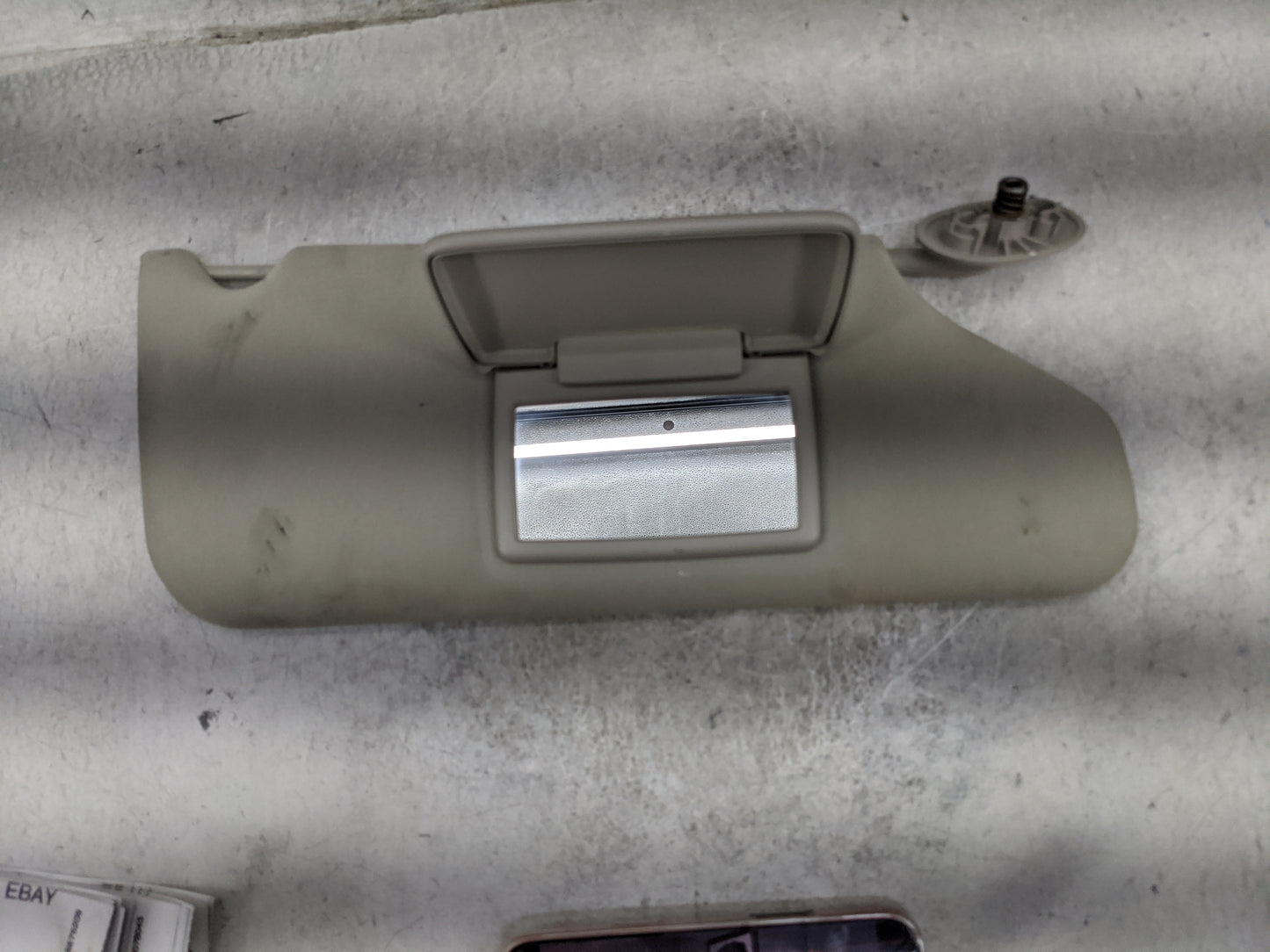 2005-2010 Jeep Grand Cherokee Sun Visor Shade Replacement Passenger Right Mirror Fits Fits 2005 2006 2007 2008 2009 2010 OEM