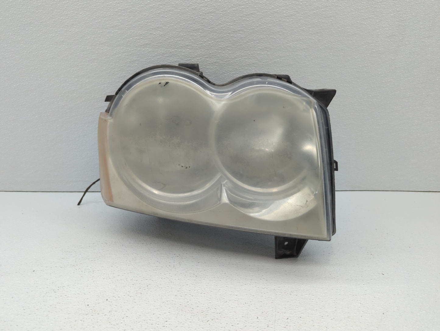 2005 Jeep Grand Cherokee Passenger Right Oem Head Light Headlight Lamp - Oemusedautoparts1.com