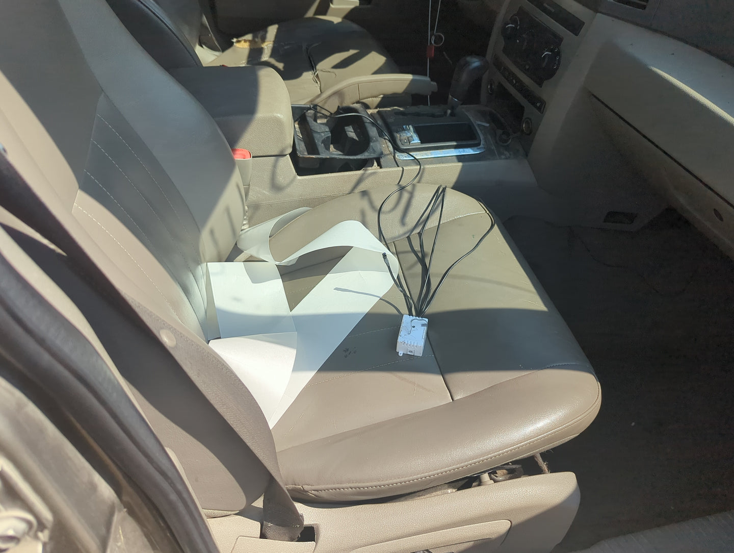 2005-2010 Jeep Grand Cherokee Passenger Front Seat Oem 5022276 - Oemusedautoparts1.com