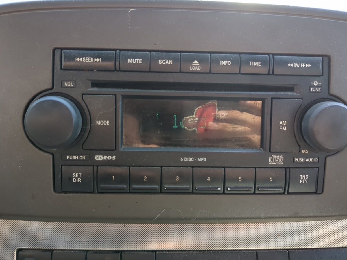 2005-2007 Jeep Grand Cherokee Radio AM FM Cd Player Receiver Replacement Fits Fits 2004 2005 2006 2007 2008 2009 2010 OEM Us