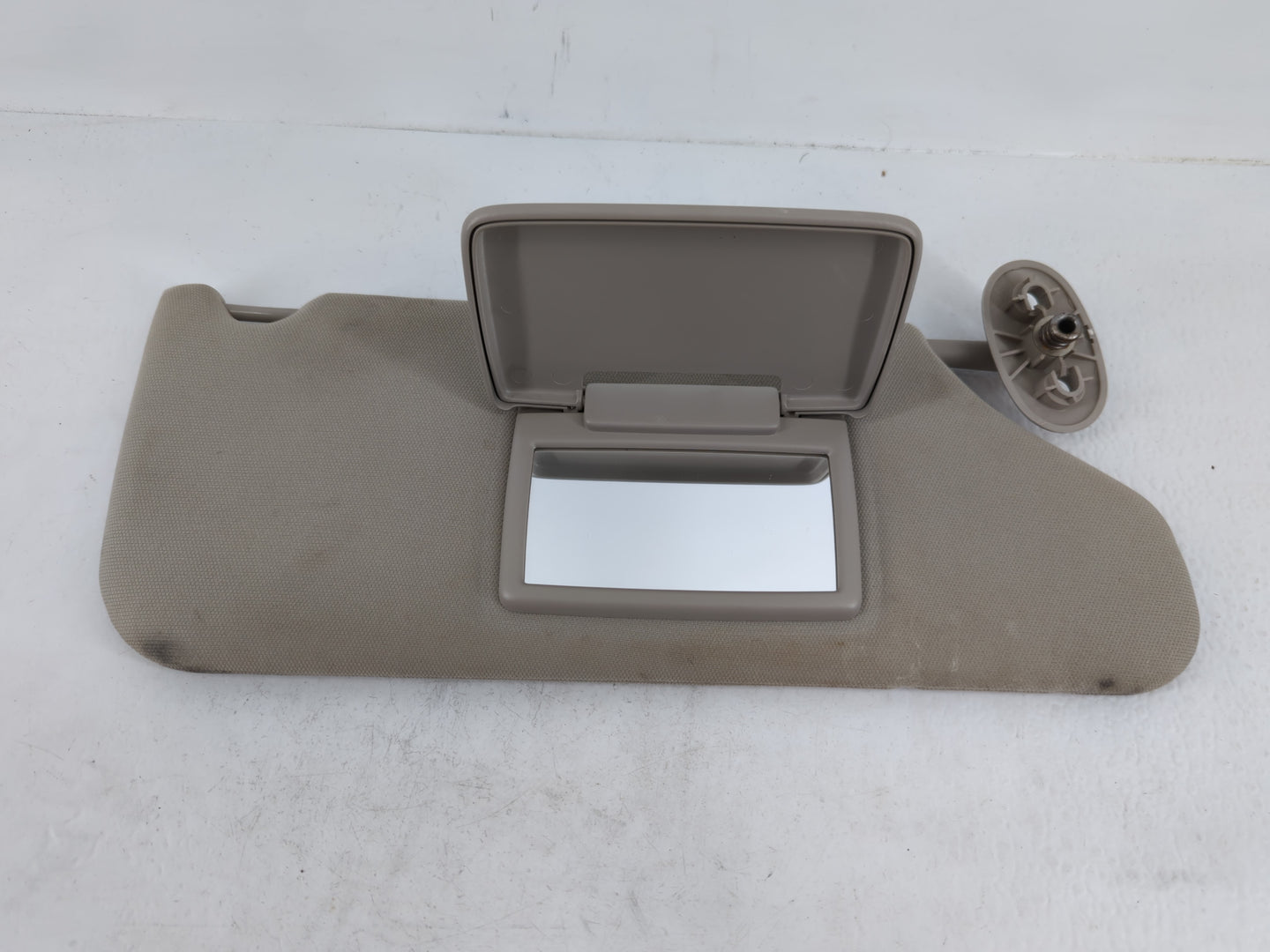 2005-2010 Jeep Grand Cherokee Sun Visor Shade Replacement Passenger Right Mirror Fits Fits 2005 2006 2007 2008 2009 2010 OEM
