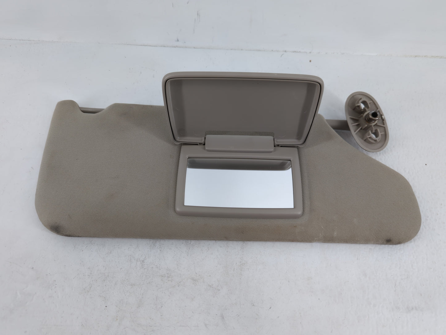 2005-2010 Jeep Grand Cherokee Sun Visor Shade Replacement Passenger Right Mirror Fits Fits 2005 2006 2007 2008 2009 2010 OEM