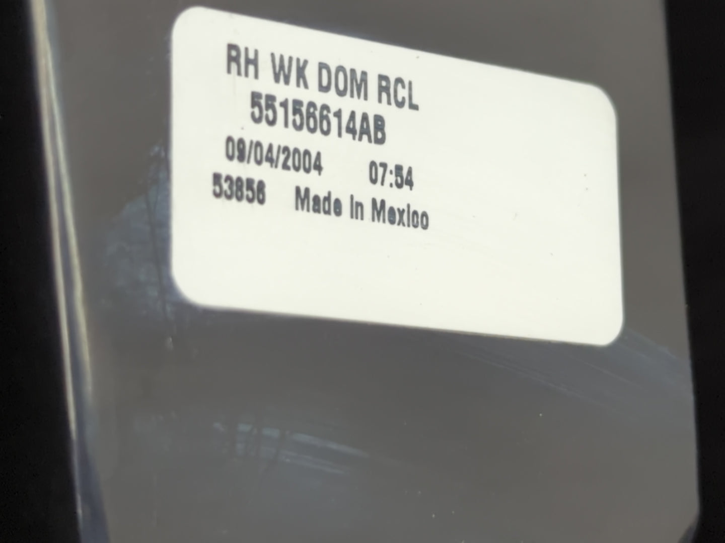 2005-2006 Jeep Grand Cherokee Tail Light Assembly Passenger Right OEM P/N:55156614AB Fits Fits 2005 2006 OEM Used Auto Parts