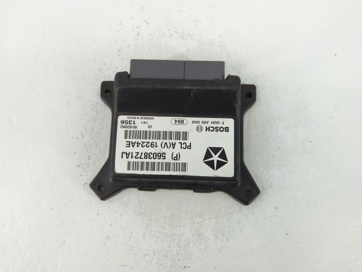 2005-2006 Jeep Grand Cherokee PCM Engine Control Computer ECU ECM PCU OEM P/N:56038721AJ Fits Fits 2005 2006 OEM Used Auto P