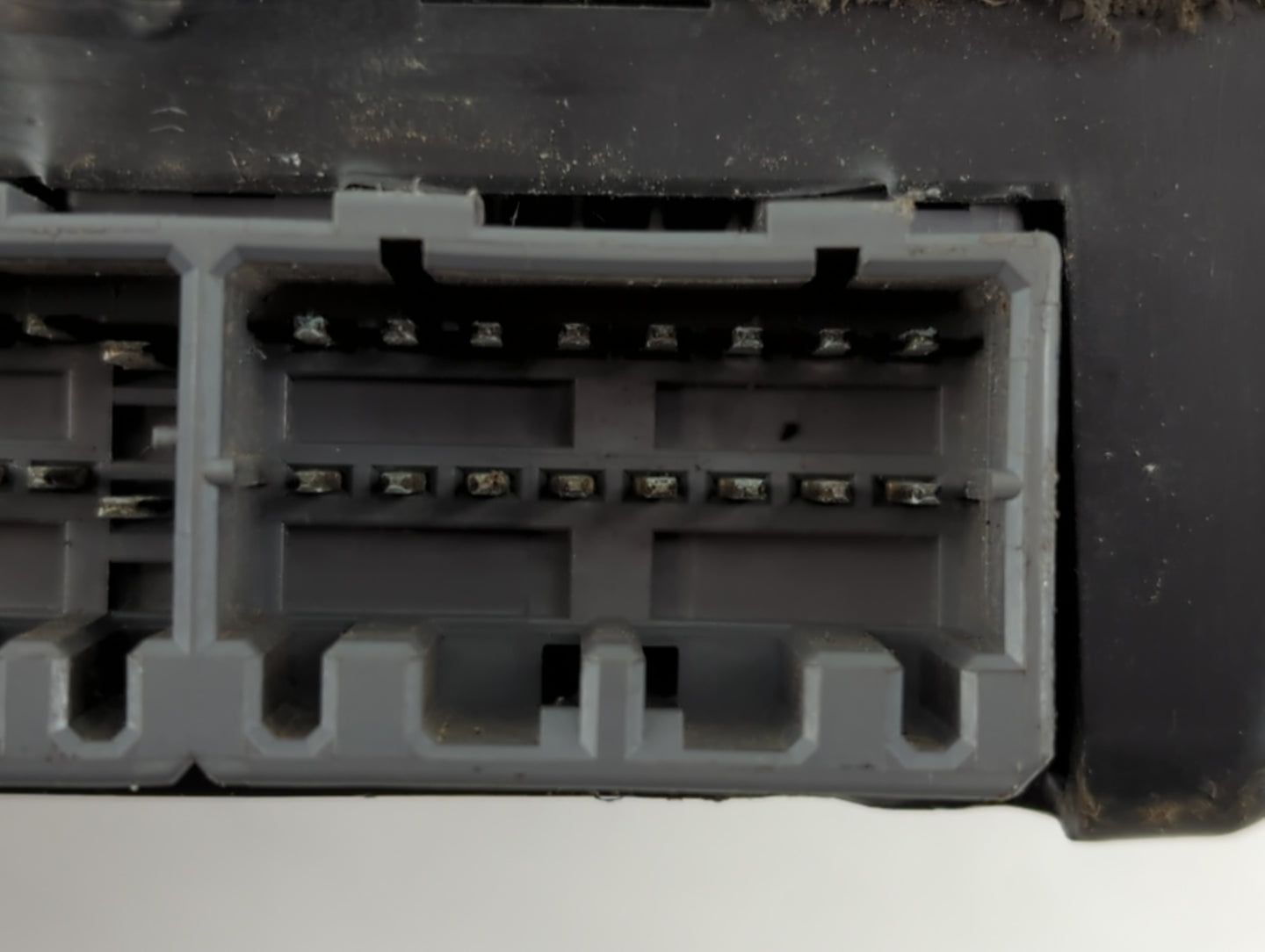 2005-2006 Jeep Grand Cherokee PCM Engine Control Computer ECU ECM PCU OEM P/N:56038721AJ Fits Fits 2005 2006 OEM Used Auto P