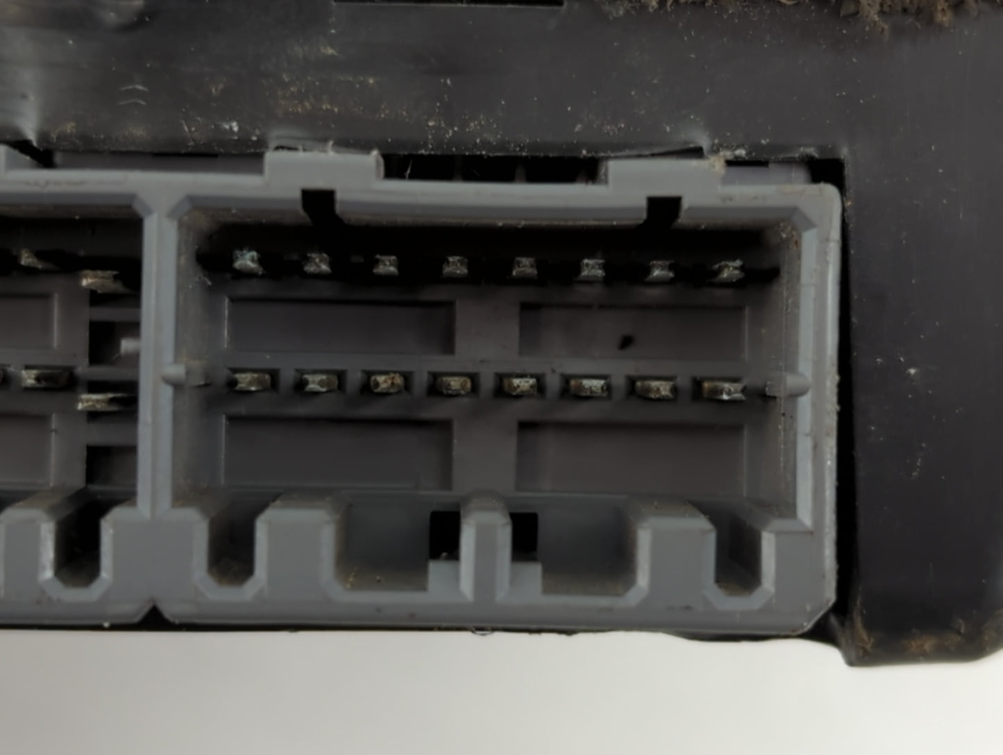 2005-2006 Jeep Grand Cherokee PCM Engine Control Computer ECU ECM PCU OEM P/N:56038721AJ Fits Fits 2005 2006 OEM Used Auto P