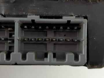 2005-2006 Jeep Grand Cherokee PCM Engine Control Computer ECU ECM PCU OEM P/N:56038721AJ Fits Fits 2005 2006 OEM Used Auto Parts