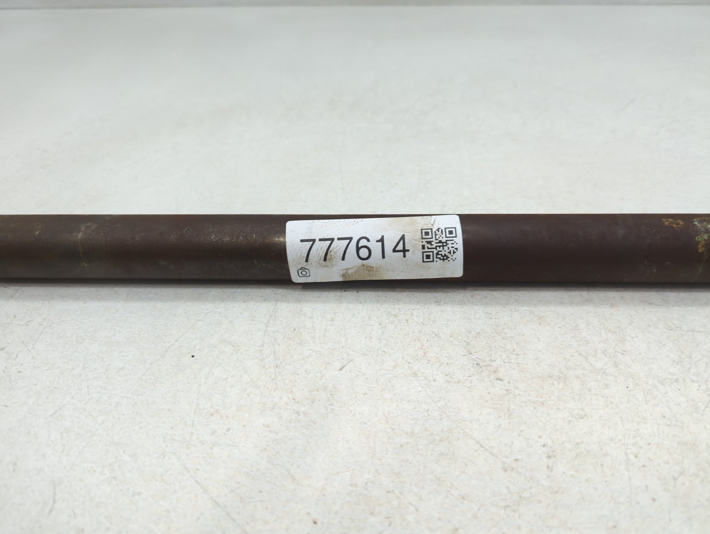 2005-2010 Jeep Grand Cherokee Axle Shaft Front Passenger Cv C/v - Oemusedautoparts1.com