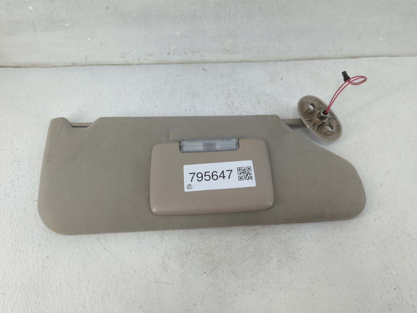 2005-2010 Jeep Grand Cherokee Sun Visor Shade Replacement Passenger Right Mirror Fits Fits 2005 2006 2007 2008 2009 2010 OEM