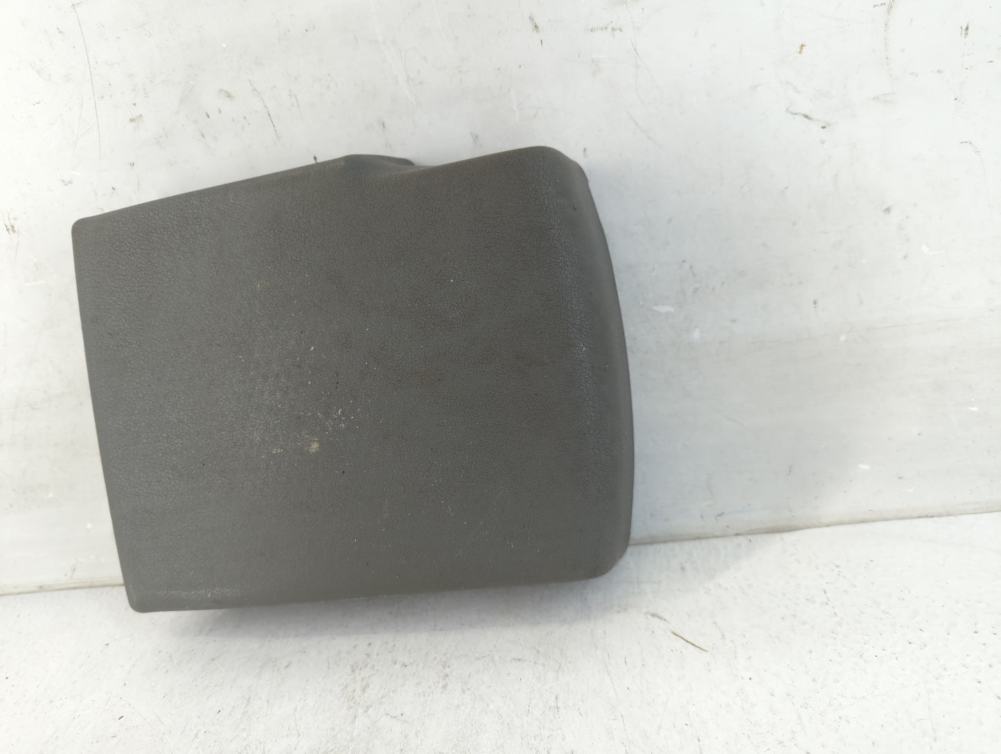 2005-2010 Jeep Grand Cherokee Center Console Armrest Cover Lid Fits Fits 2005 2006 2007 2008 2009 2010 OEM Used Auto Parts -