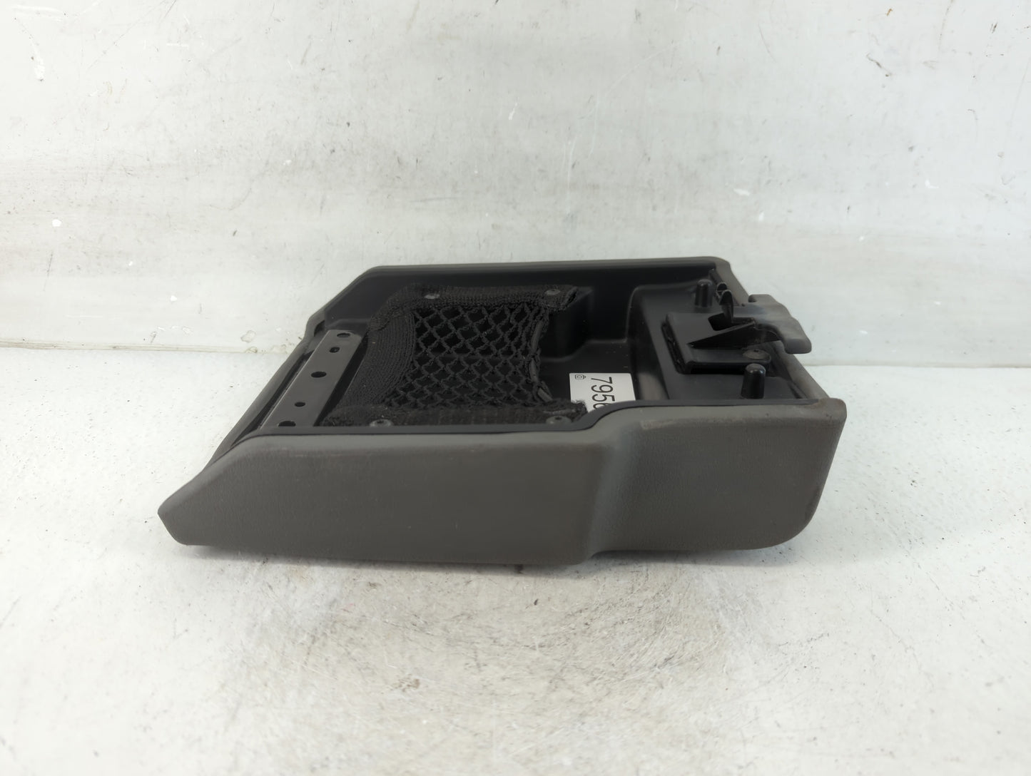 2005-2010 Jeep Grand Cherokee Center Console Armrest Cover Lid Fits Fits 2005 2006 2007 2008 2009 2010 OEM Used Auto Parts -
