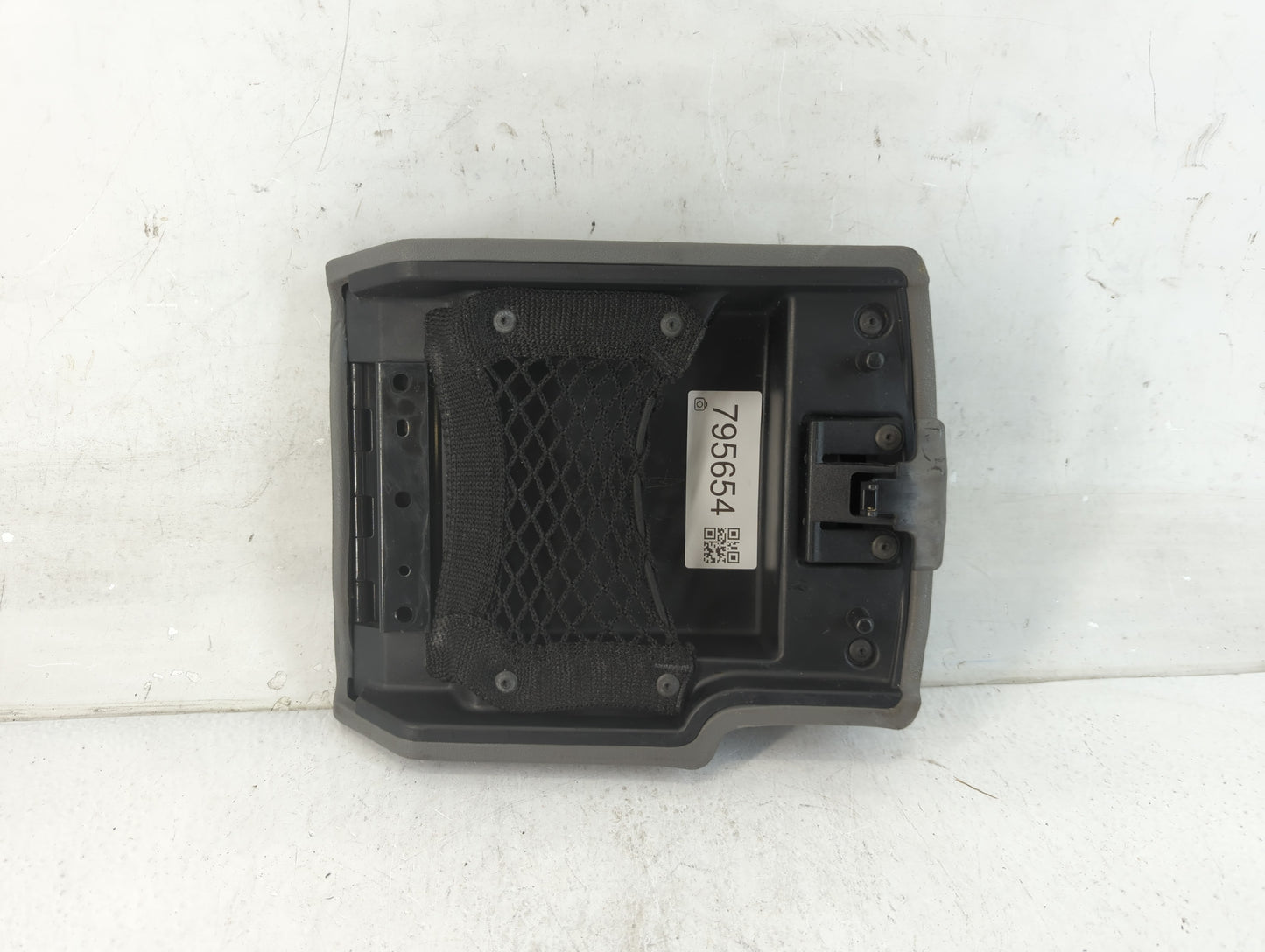 2005-2010 Jeep Grand Cherokee Center Console Armrest Cover Lid Fits Fits 2005 2006 2007 2008 2009 2010 OEM Used Auto Parts -