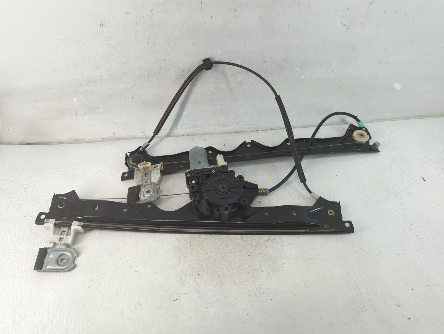 2005-2005 Jeep Grand Cherokee Used Driver Left Front Window Regulator 795657 - Oemusedautoparts1.com