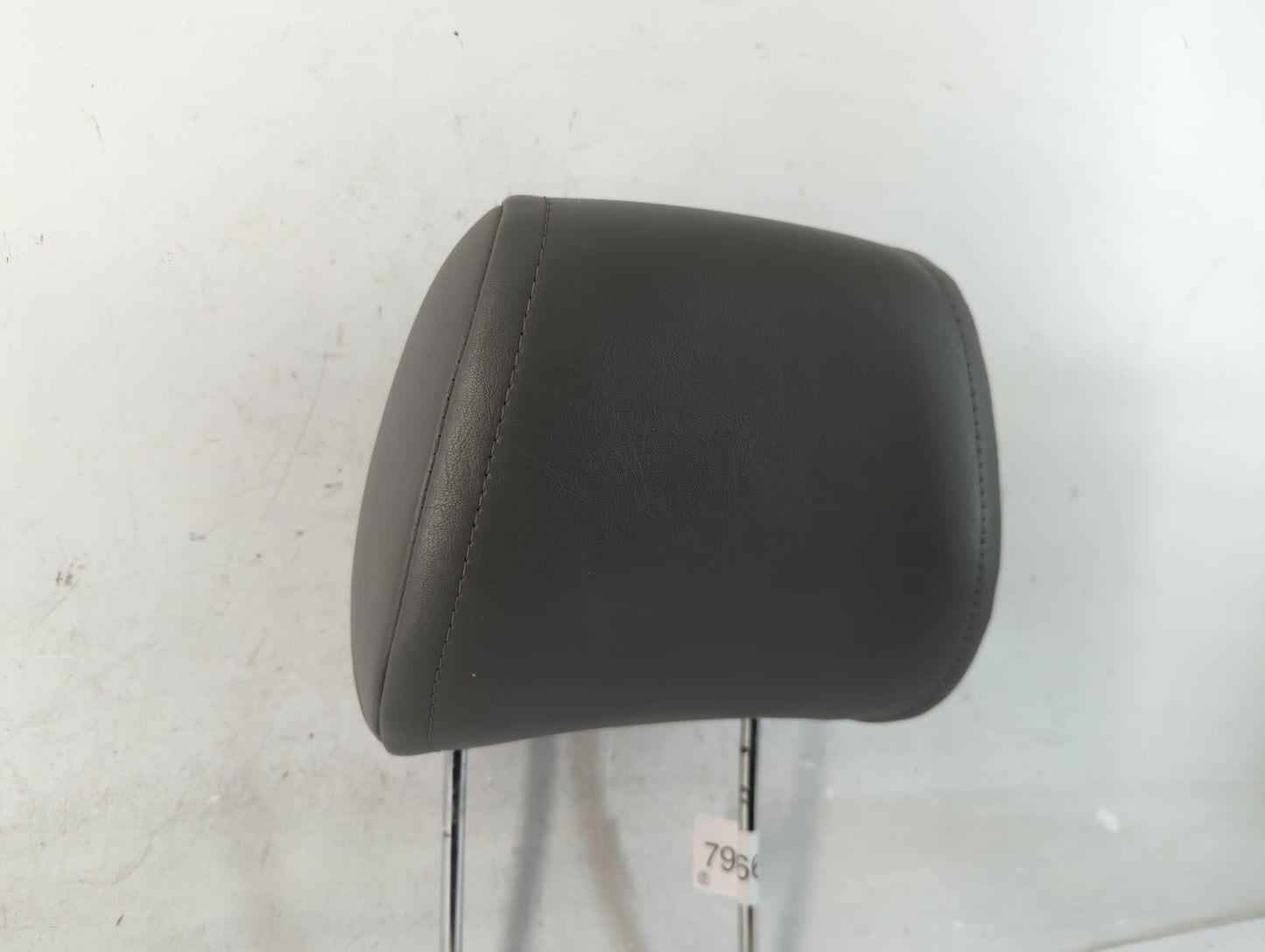 2005-2010 Jeep Grand Cherokee Headrest Head Rest Front Driver Passenger Seat Fits Fits 2005 2006 2007 2008 2009 2010 OEM Use