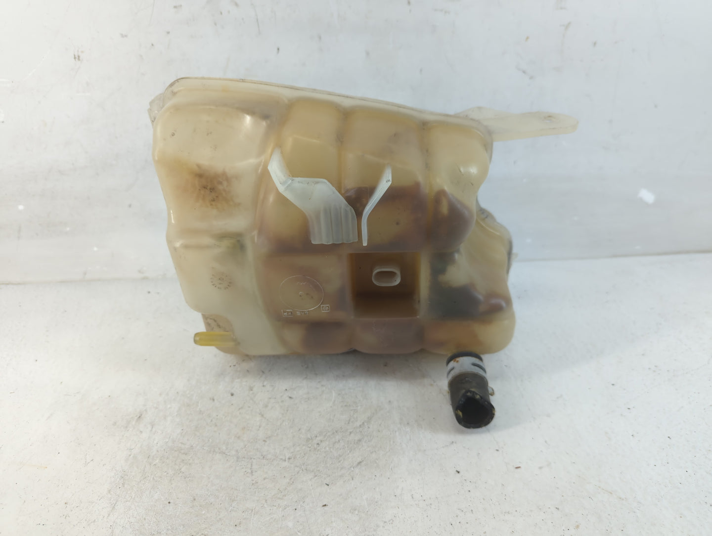 2005 Jeep Grand Cherokee Radiator Coolant Overflow Expansion Tank Bottle 795672 - Oemusedautoparts1.com