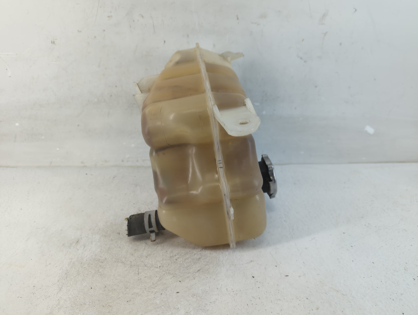 2005 Jeep Grand Cherokee Radiator Coolant Overflow Expansion Tank Bottle 795672 - Oemusedautoparts1.com
