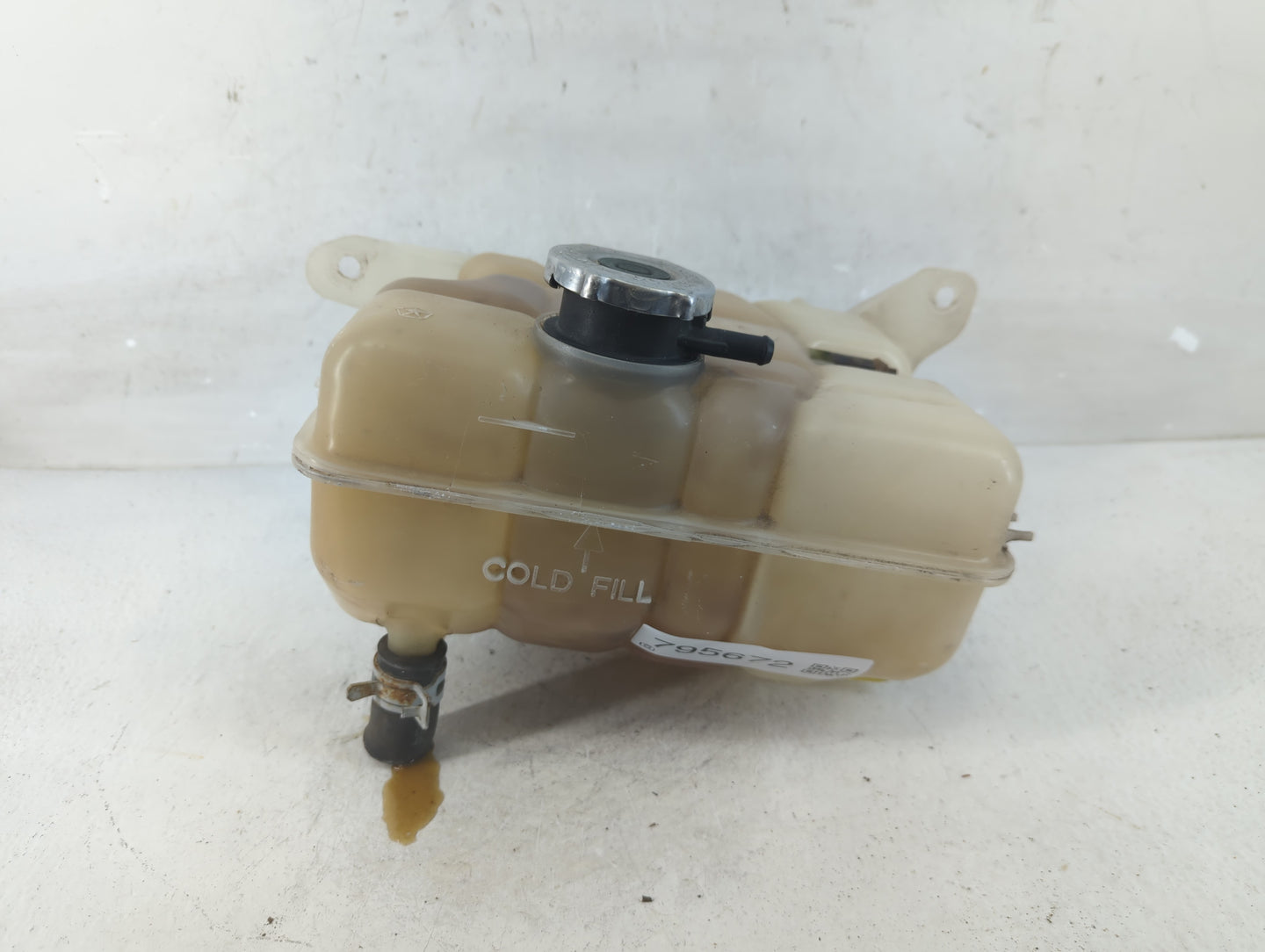 2005 Jeep Grand Cherokee Radiator Coolant Overflow Expansion Tank Bottle 795672 - Oemusedautoparts1.com