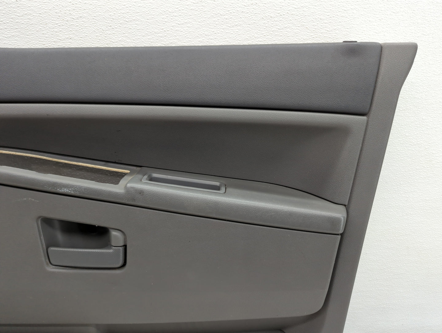 2005 Jeep Grand Cherokee Front Right Passenger Interior Door Panel Trim 795700 - Oemusedautoparts1.com