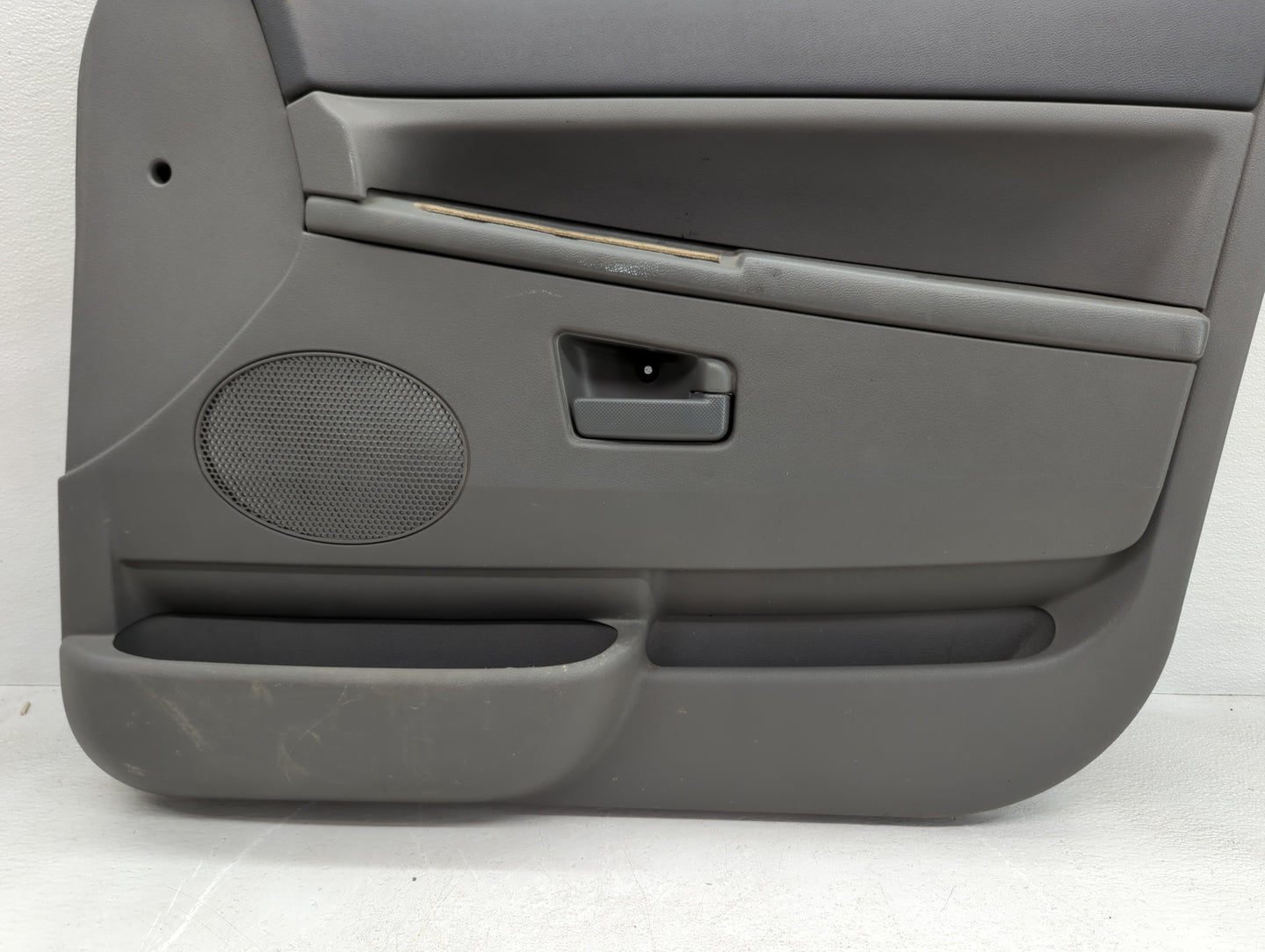 2005 Jeep Grand Cherokee Front Right Passenger Interior Door Panel Trim 795700 - Oemusedautoparts1.com