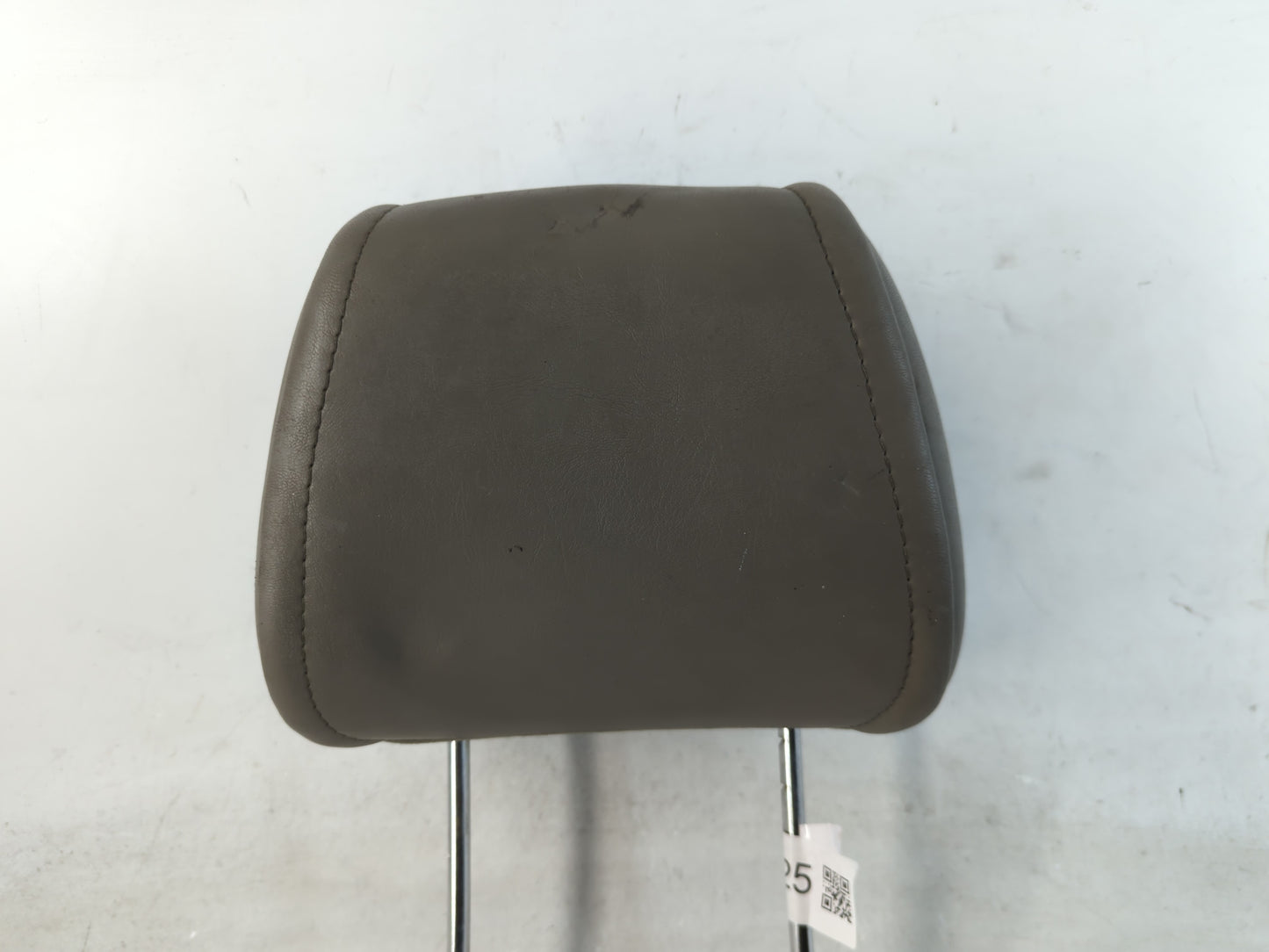 2005 Jeep Grand Cherokee Headrest Head Rest Front Driver Passenger Seat Fits OEM Used Auto Parts - Oemusedautoparts1.com