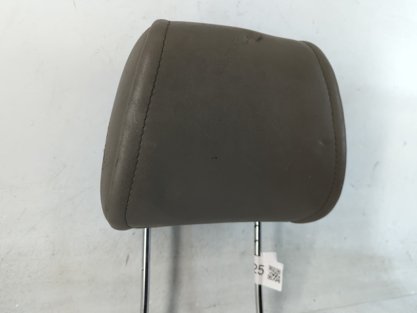 2005 Jeep Grand Cherokee Headrest Head Rest Front Driver Passenger Seat Fits OEM Used Auto Parts - Oemusedautoparts1.com