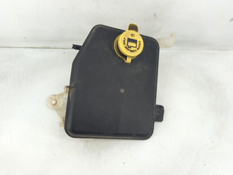 compare product 2005 Jeep Grand Cherokee Radiator Coolant Overflow Expansion Tank Bottle 799730