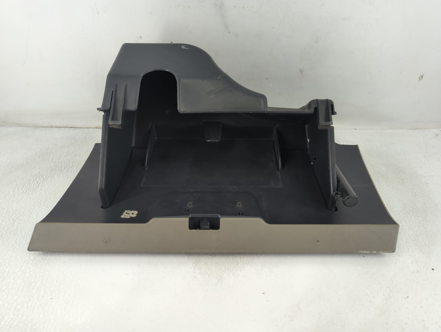 2005 Jeep Grand Cherokee Passenger Glove Box Door Storage Compartment 799755 - Oemusedautoparts1.com
