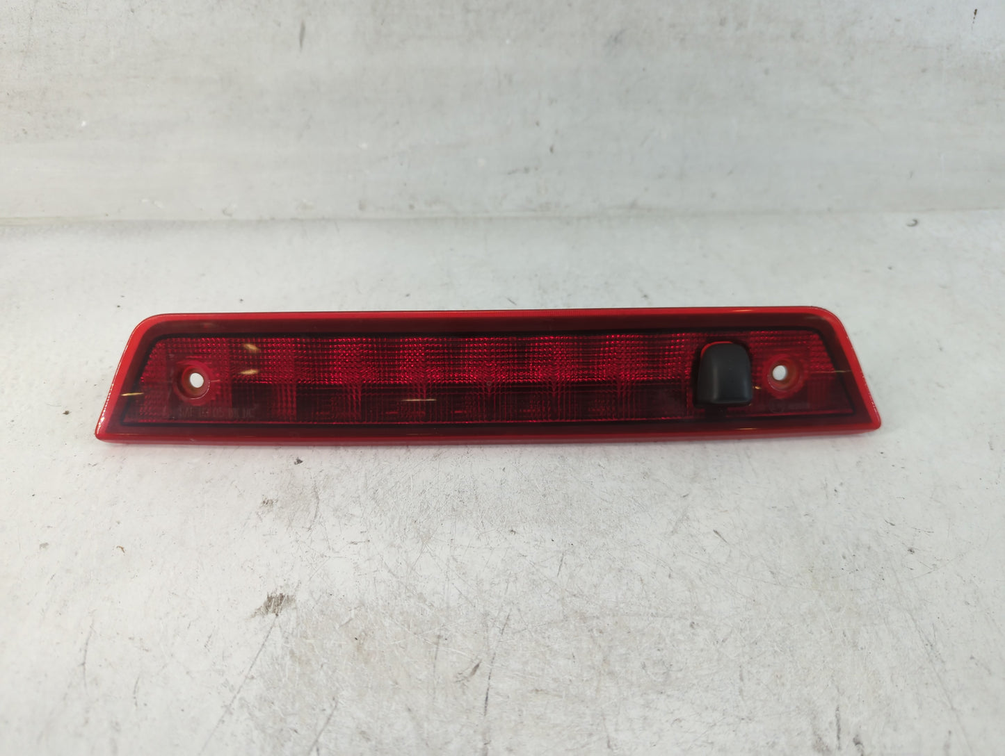 2005 Jeep Grand Cherokee Third Brake Light Tail Light Fits OEM Used Auto Parts - Oemusedautoparts1.com