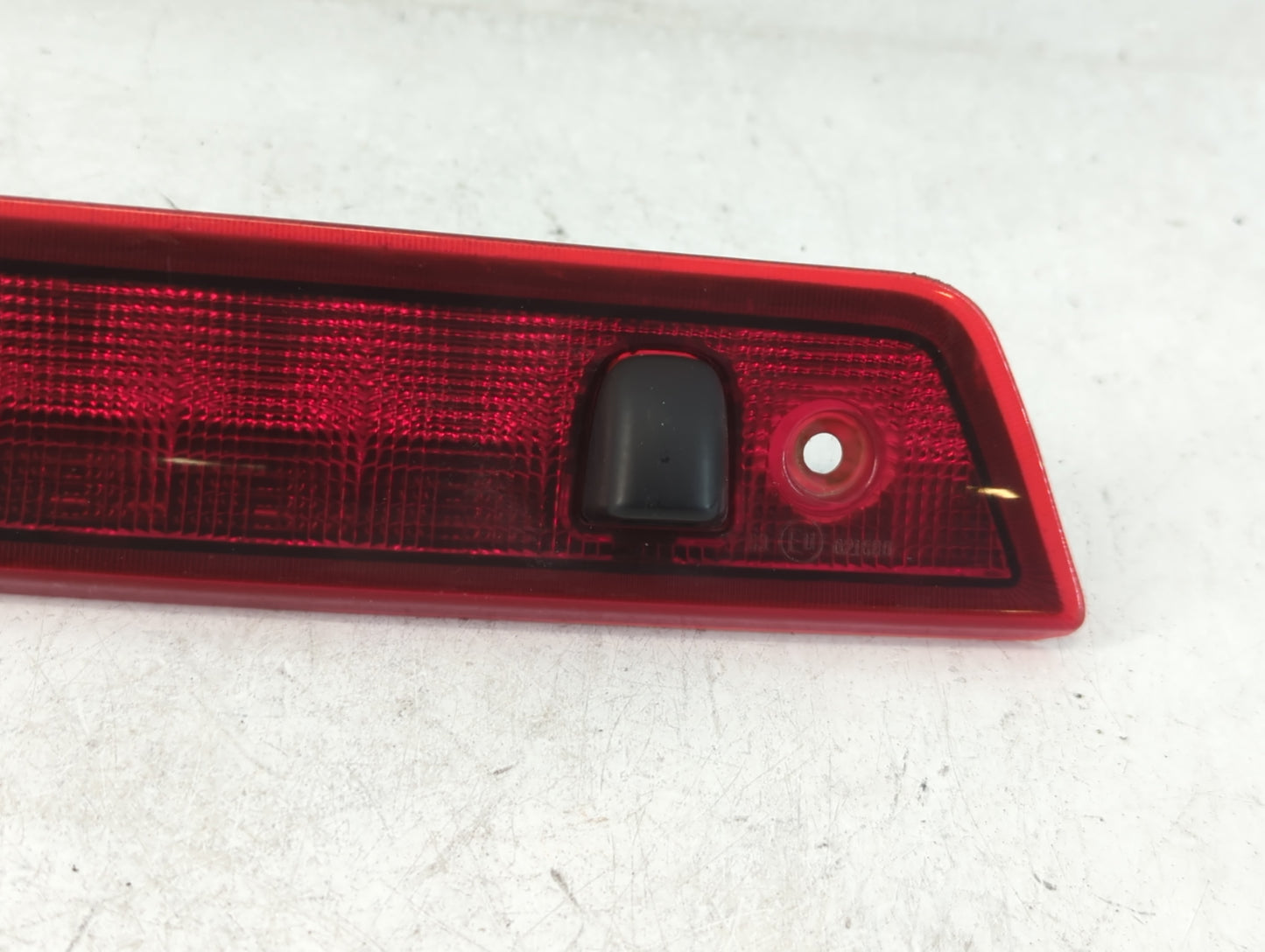 2005 Jeep Grand Cherokee Third Brake Light Tail Light Fits OEM Used Auto Parts - Oemusedautoparts1.com