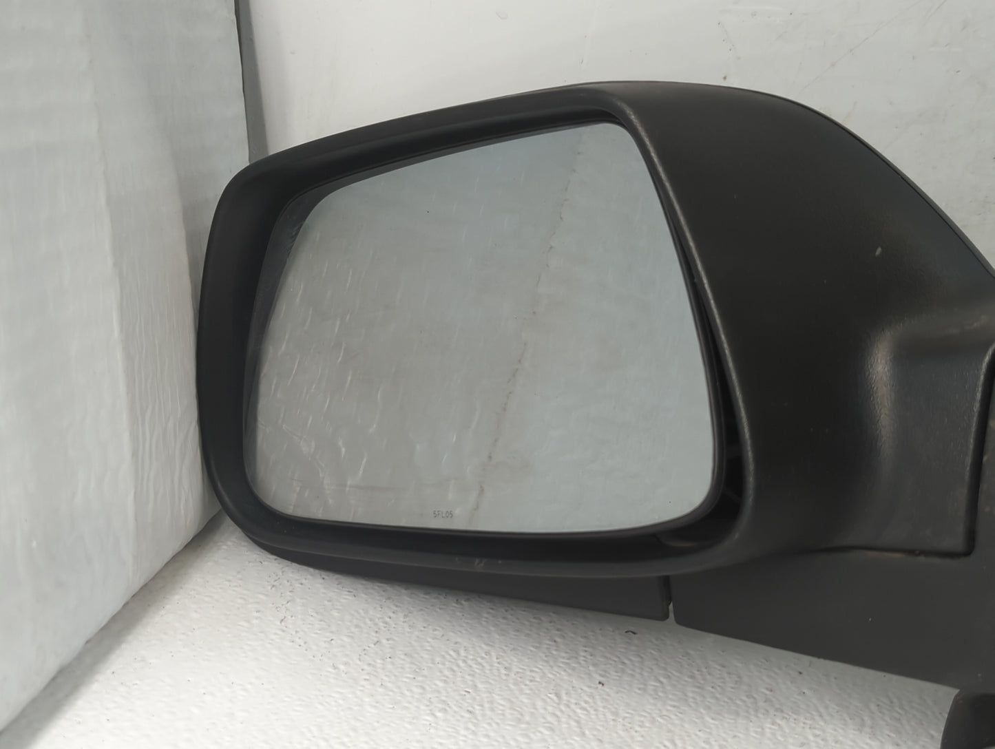 2005-2010 Jeep Grand Cherokee Driver Side View Mirror - Left Door Mirror OEM Used - Oemusedautoparts1.com