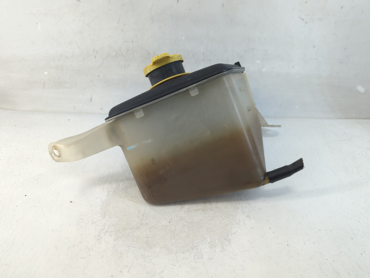 2005 Jeep Grand Cherokee Radiator Coolant Overflow Expansion Tank Bottle 800949 - Oemusedautoparts1.com