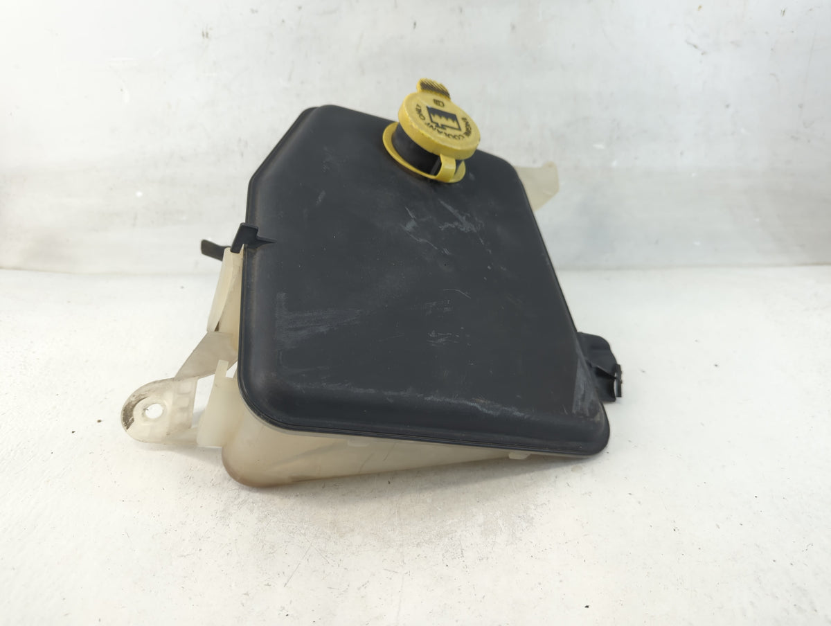 2005 Jeep Grand Cherokee Radiator Coolant Overflow Expansion Tank Bottle 800949 - Oemusedautoparts1.com
